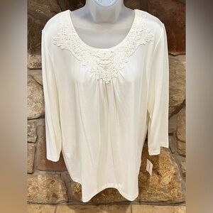 New Alfred Dunner Ivory Blouse Women’s Medium Lace & Sequin Detail at Neckline